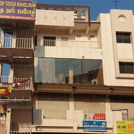 سورات Shree Murlidhar Guest House المظهر الخارجي الصورة