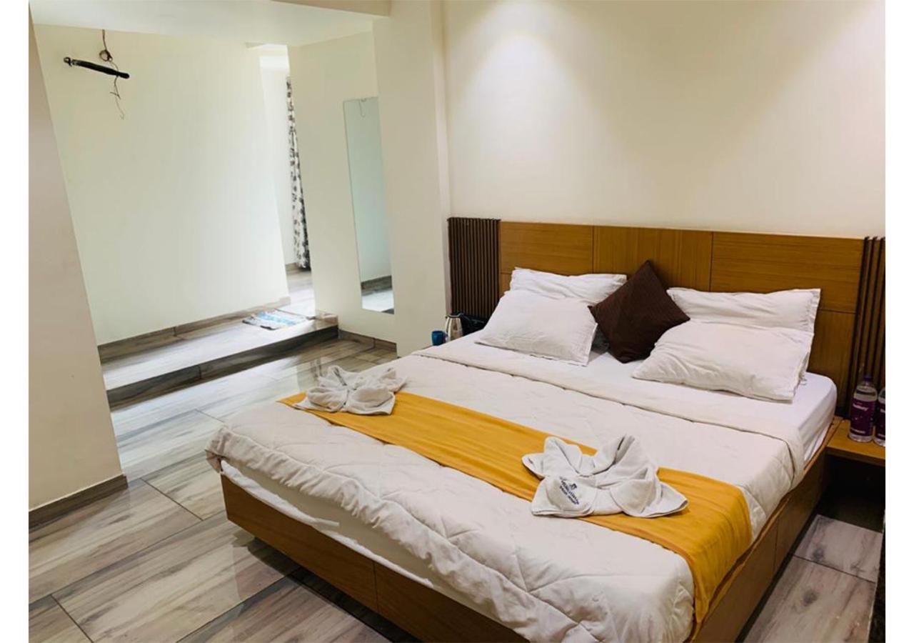 سورات Shree Murlidhar Guest House المظهر الخارجي الصورة