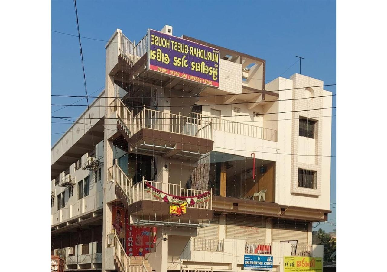 سورات Shree Murlidhar Guest House المظهر الخارجي الصورة
